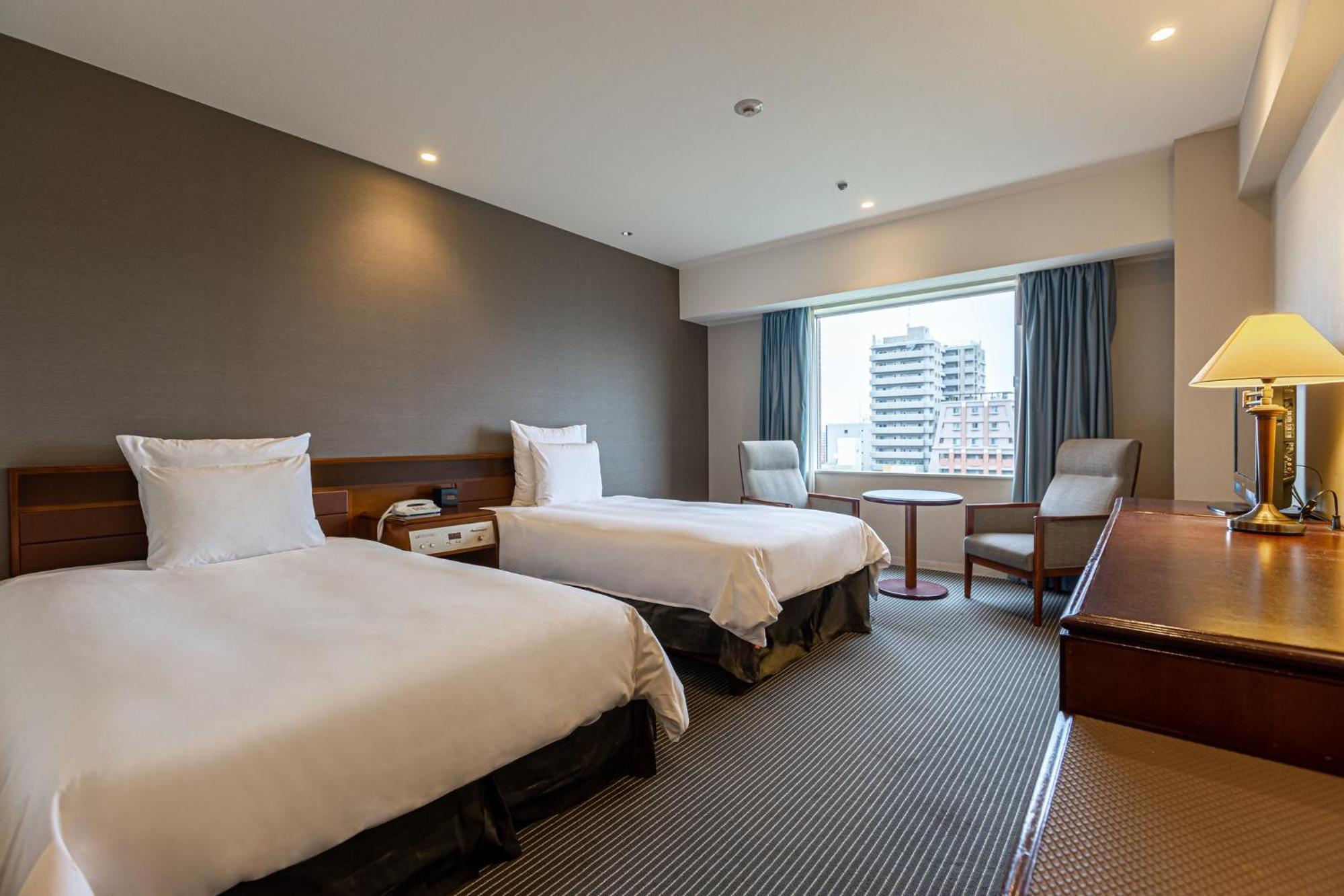 เอเอ็นเอ คราวน์ พลาซ่า ฮิโรชิม่า Hotel ภายนอก รูปภาพ